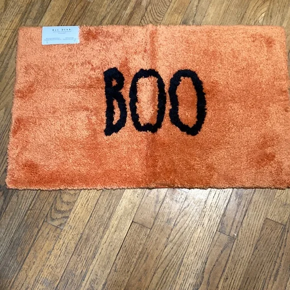 NWT Rae Dunn BOO Halloween Bath Mat - Picture 1 of 5